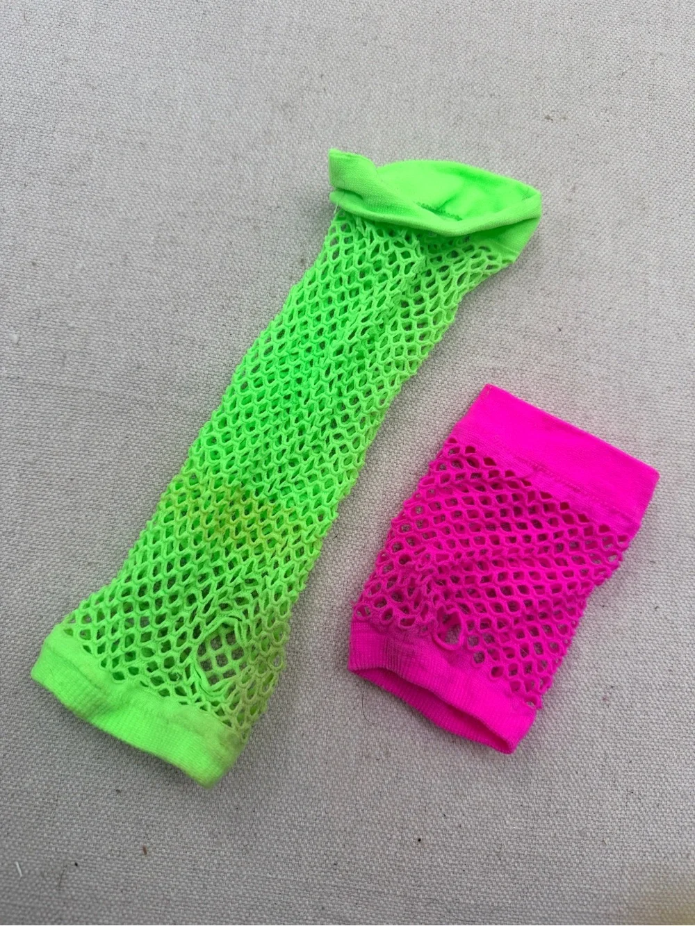 Neon Fishnet Arm Warmers - Green & Pink